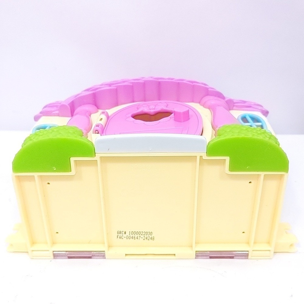 Disney Minnie Mouse Bow-Toons Sweet Apple House Pink Purple Portable Dollhouse - Picture 8 of 8